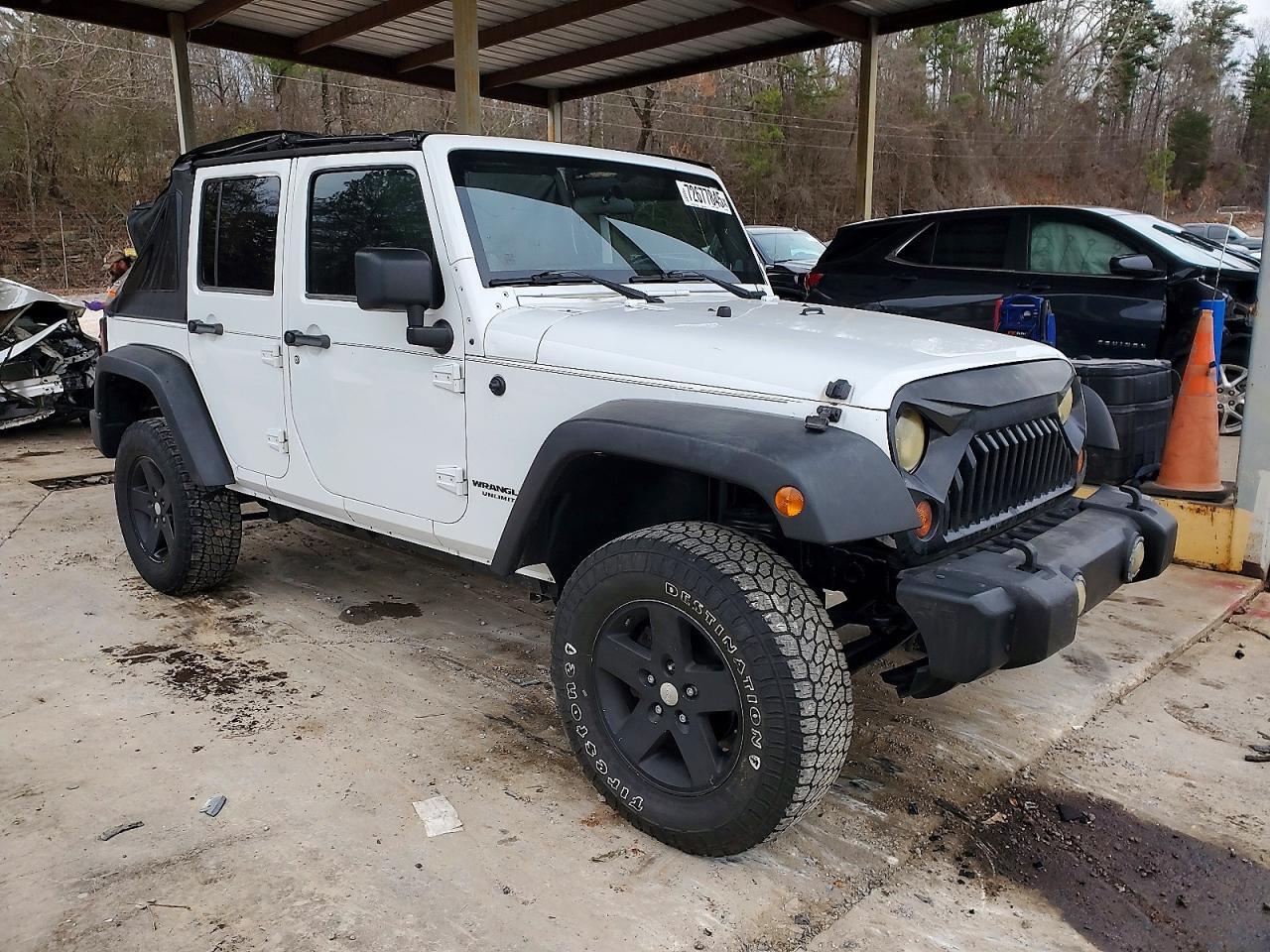 2012 JEEP WRANGLER UNLIMITED SPORT — Фото 4 из 12