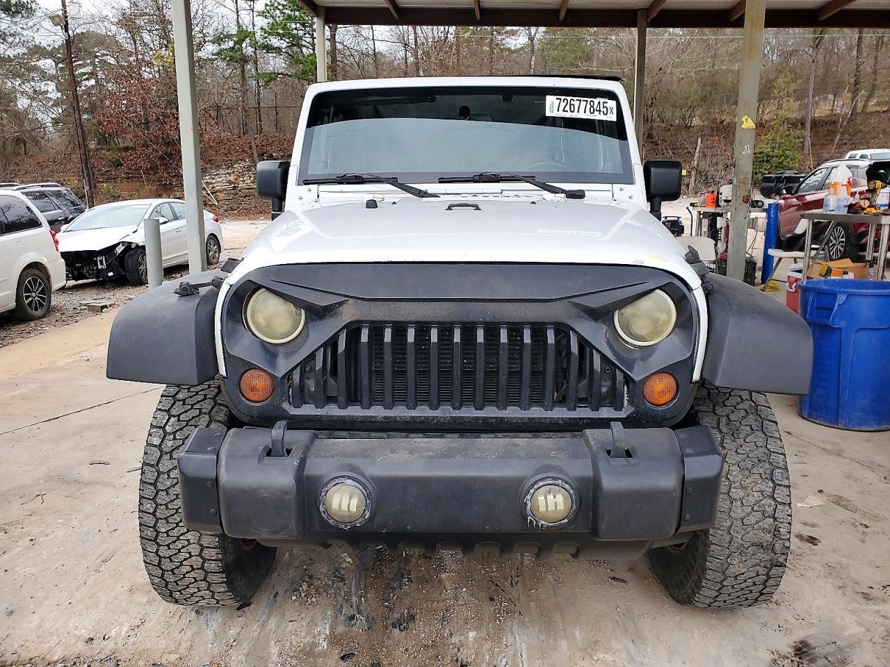 2012 JEEP WRANGLER UNLIMITED SPORT — Фото 5 из 12
