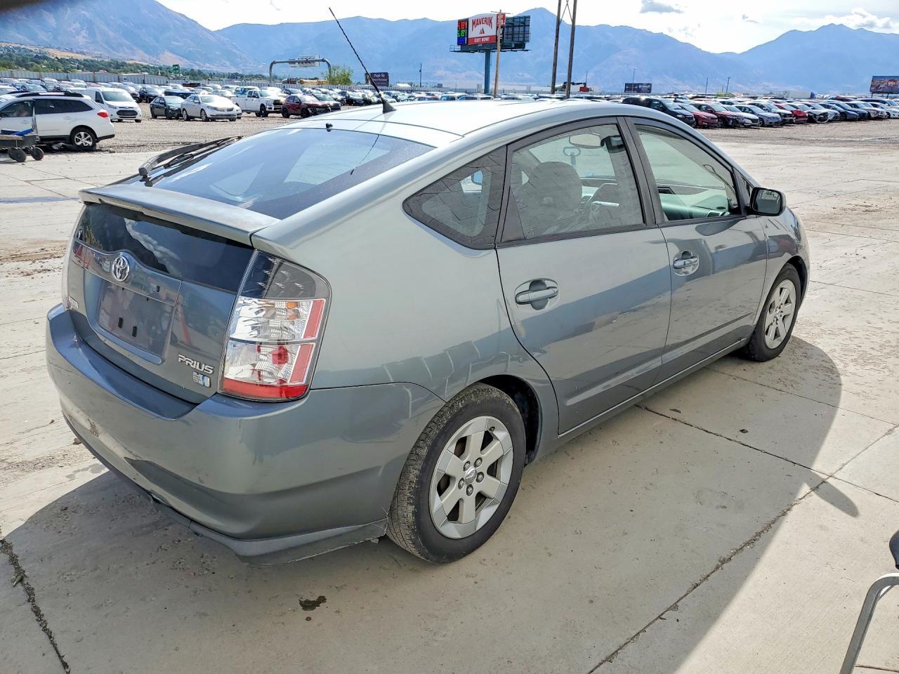 2005 TOYOTA PRIUS BASE — Фото 3 из 12