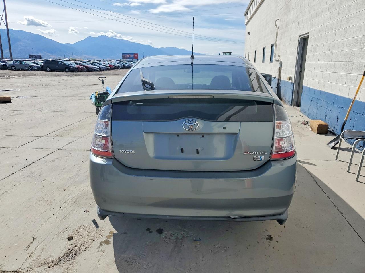 2005 TOYOTA PRIUS BASE — Фото 6 из 12