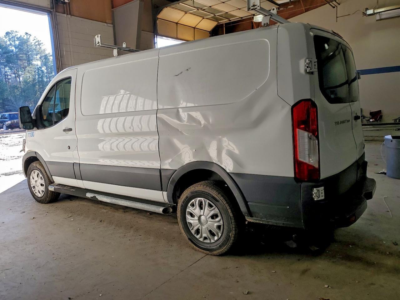 2016 FORD TRANSIT T-250 — Фото 2 из 13