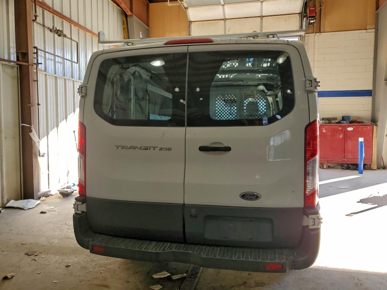 2016 FORD TRANSIT T-250 — Фото 6 из 13