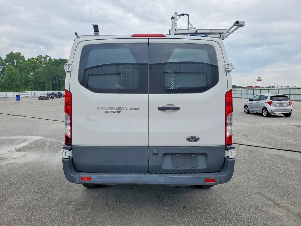 2016 FORD TRANSIT T-250 — Фото 6 из 13