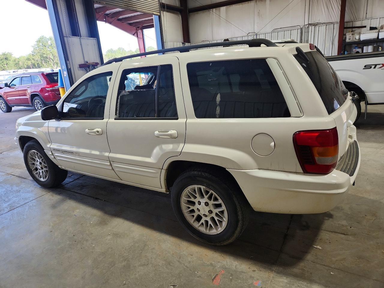 2002 JEEP GRAND CHEROKEE LIMITED — Фото 2 из 13