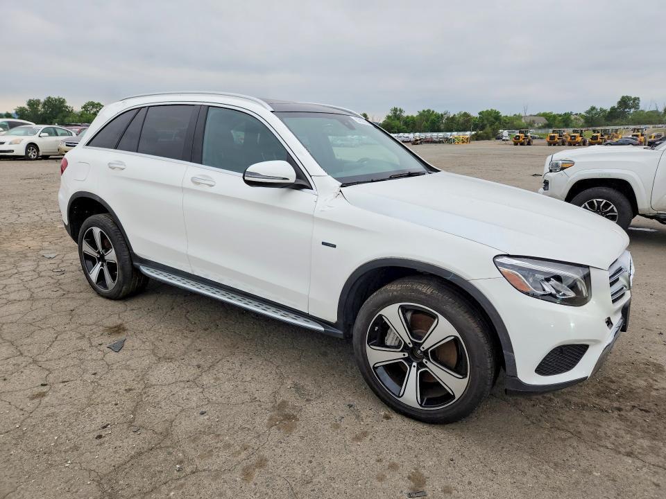 2019 MERCEDES-BENZ GLC 350E — Фото 4 из 13