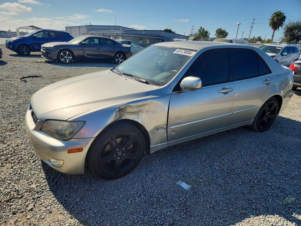 2002 LEXUS IS 300 JTHBD192920064272