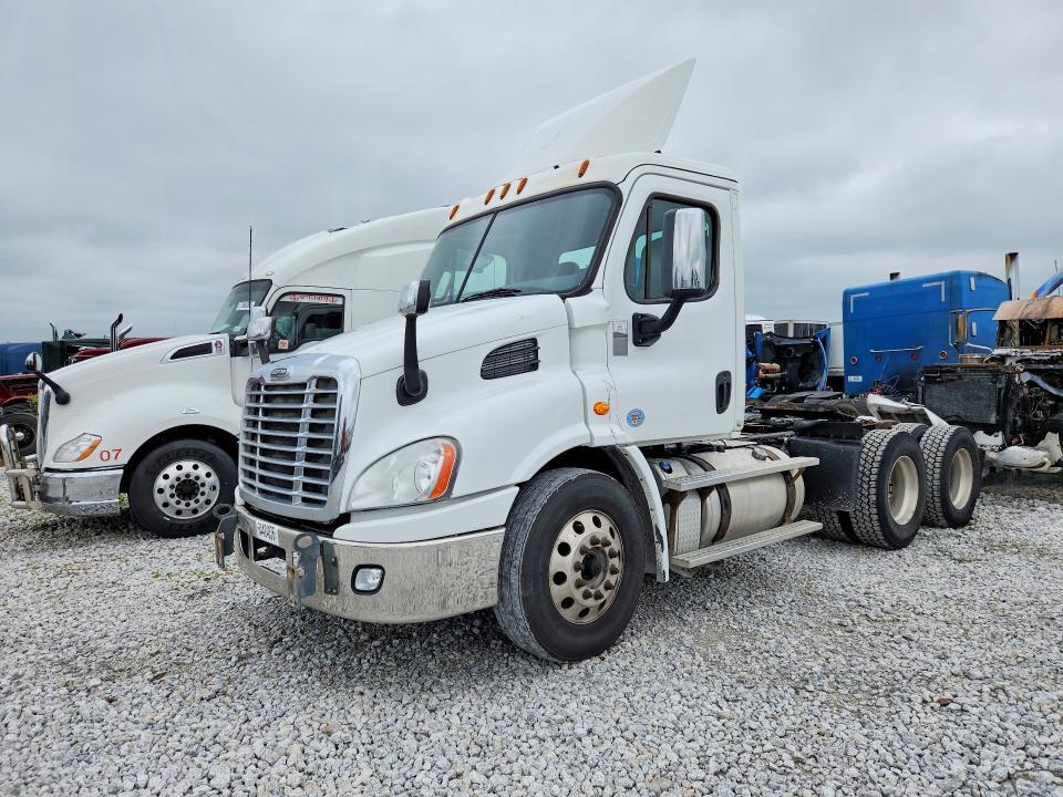 2016 FREIGHTLINER CASCADIA 113 1FUJGBDVXGLHG2902