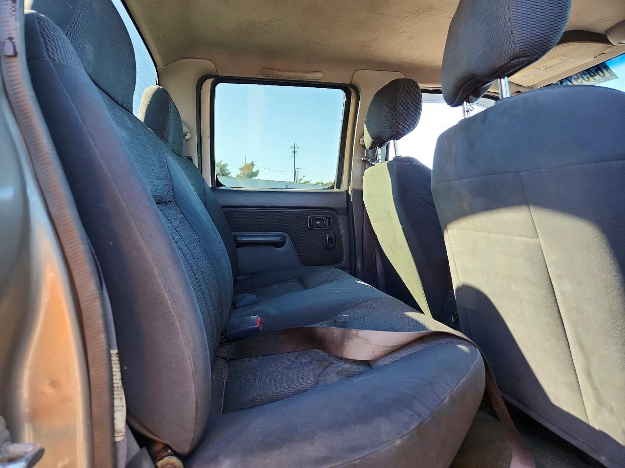 1N6ED29X62C382670 2002 NISSAN FRONTIER photo no. 10