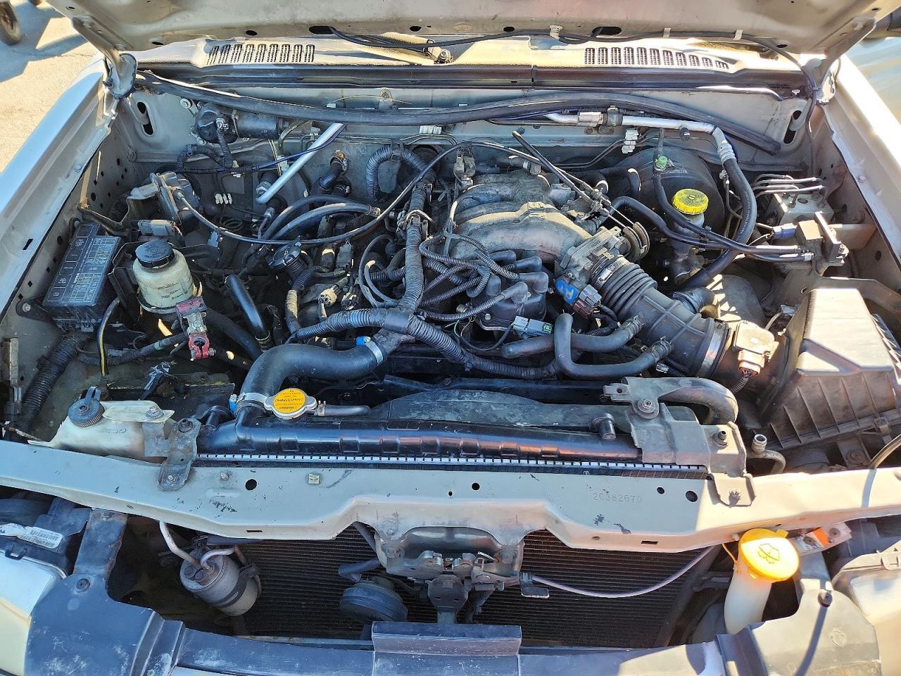1N6ED29X62C382670 2002 NISSAN FRONTIER photo no. 11
