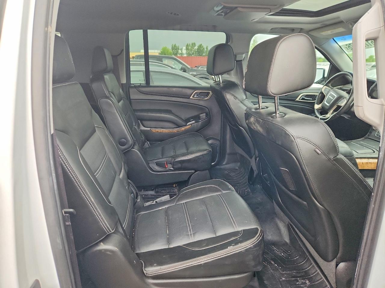 2016 GMC YUKON XL DENALI — Фото 11 из 14