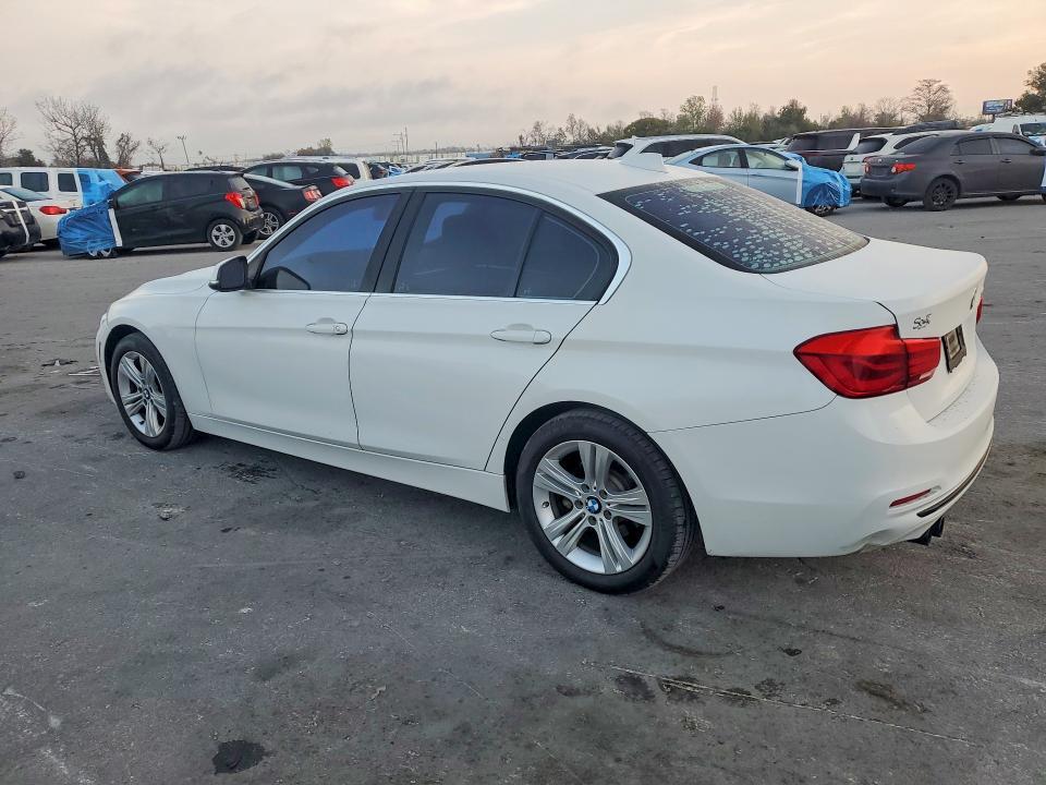 2018 BMW 330 I — Фото 2 из 12