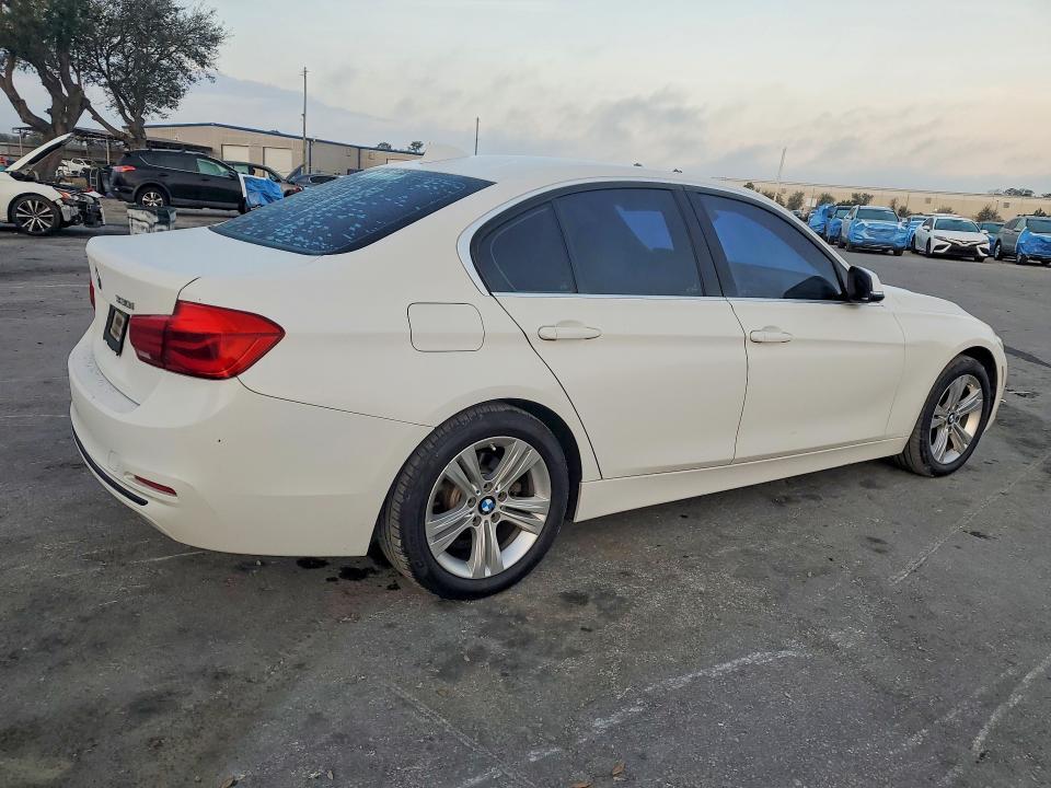 2018 BMW 330 I — Фото 3 из 12