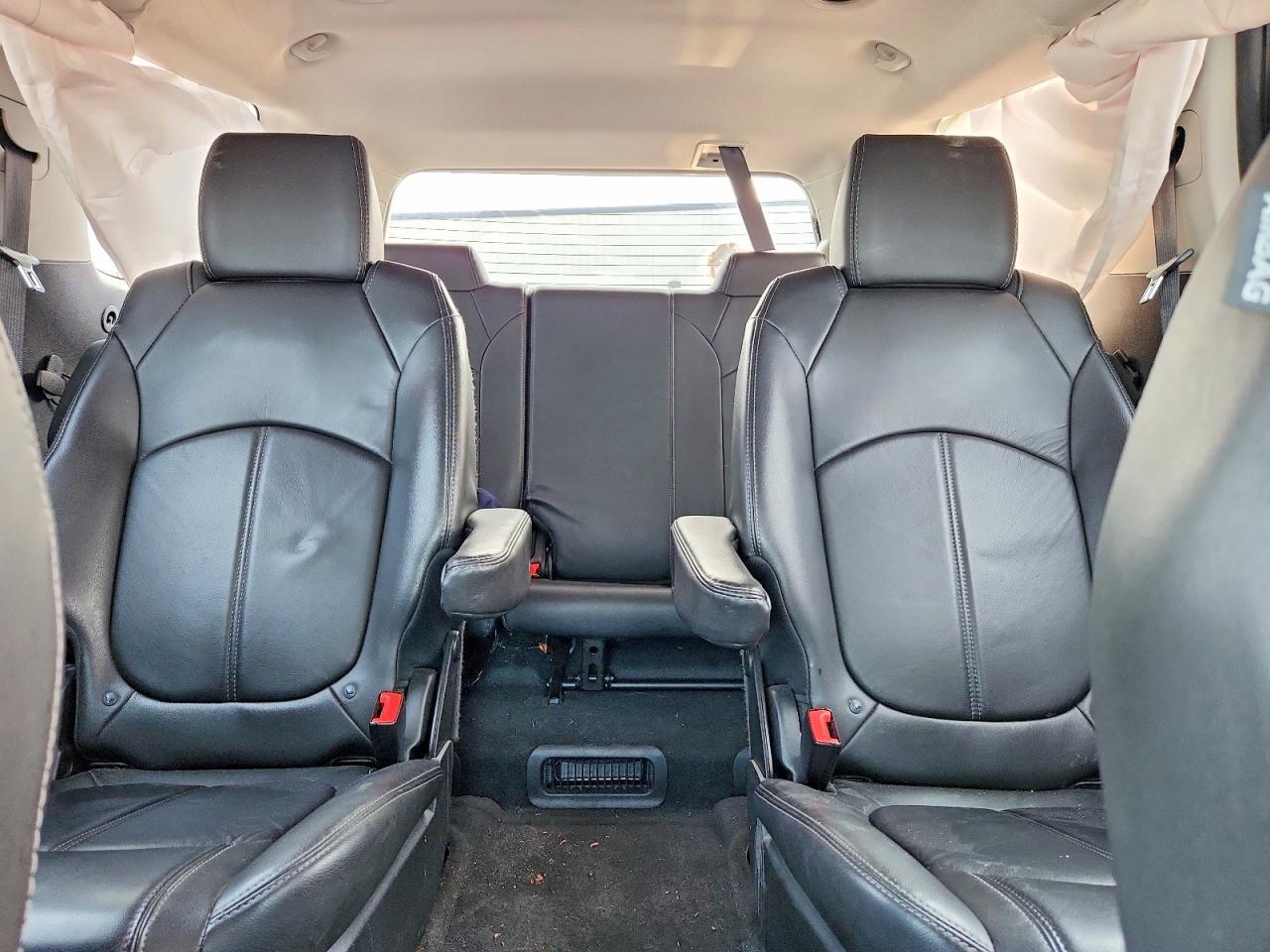 2016 GMC ACADIA SLT-1 — Фото 10 из 13