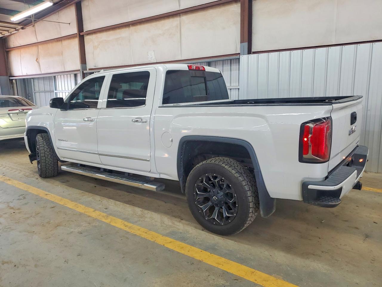 2016 GMC SIERRA K1500 DENALI — Фото 2 из 12