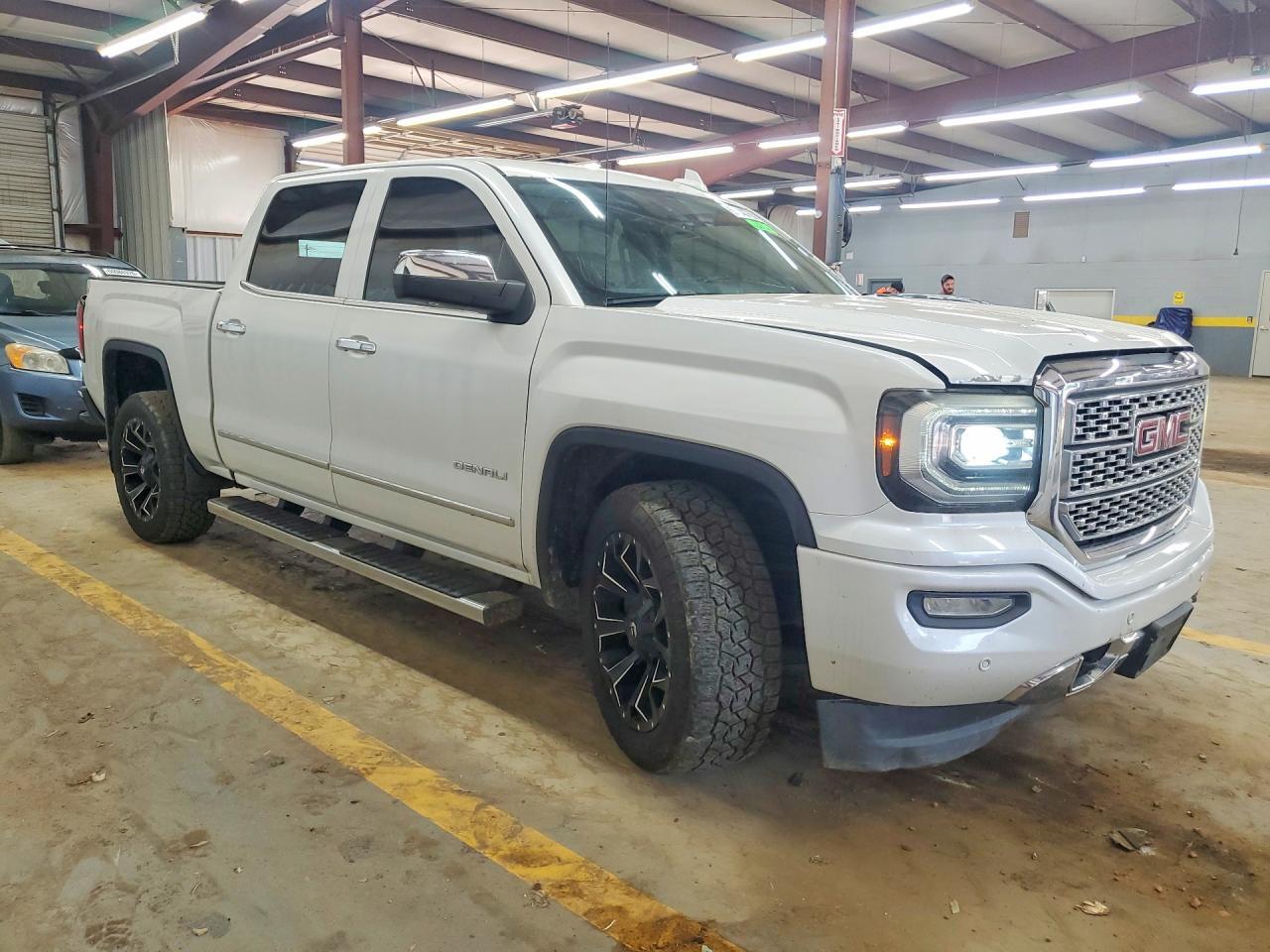 2016 GMC SIERRA K1500 DENALI — Фото 4 из 12