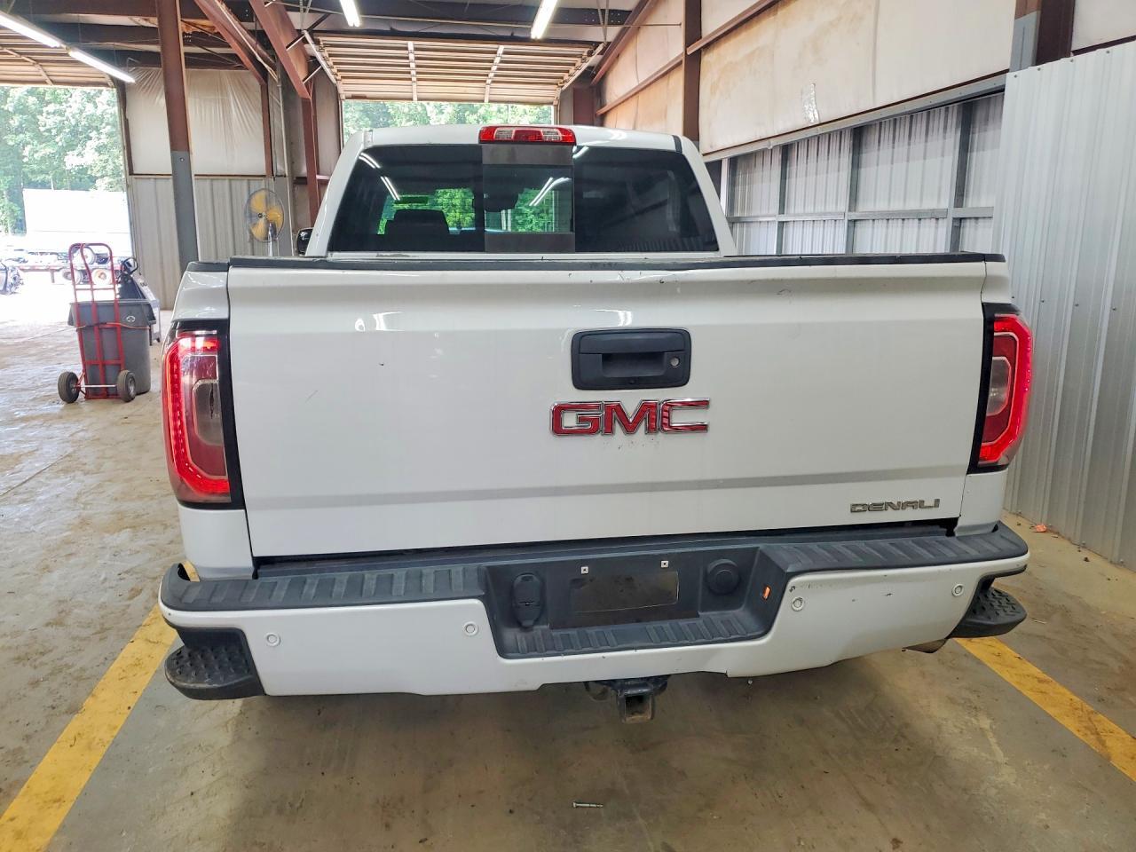 2016 GMC SIERRA K1500 DENALI — Фото 6 из 12
