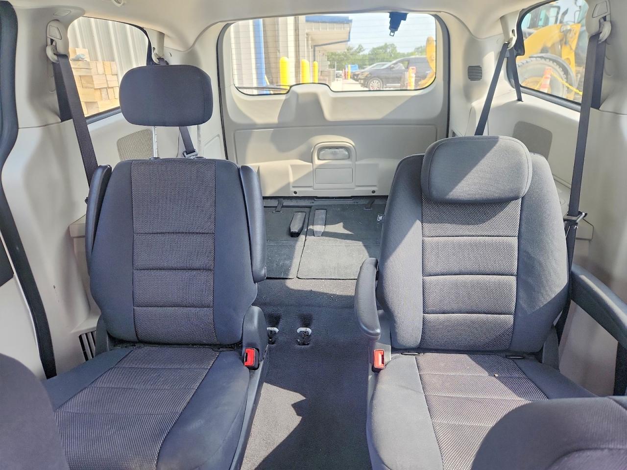 2009 DODGE GRAND CARAVAN SE — Фото 10 из 14