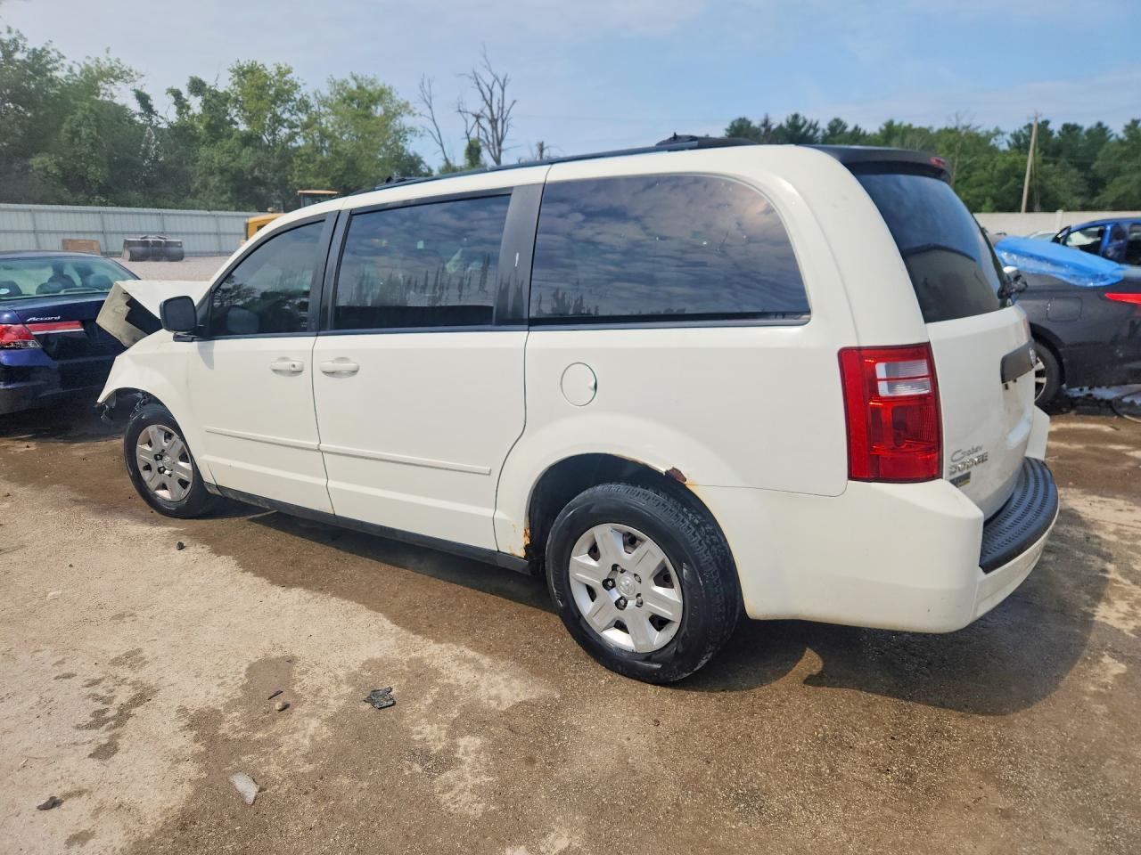 2009 DODGE GRAND CARAVAN SE — Фото 2 из 14