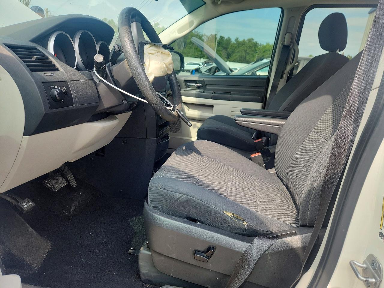 2009 DODGE GRAND CARAVAN SE — Фото 7 из 14