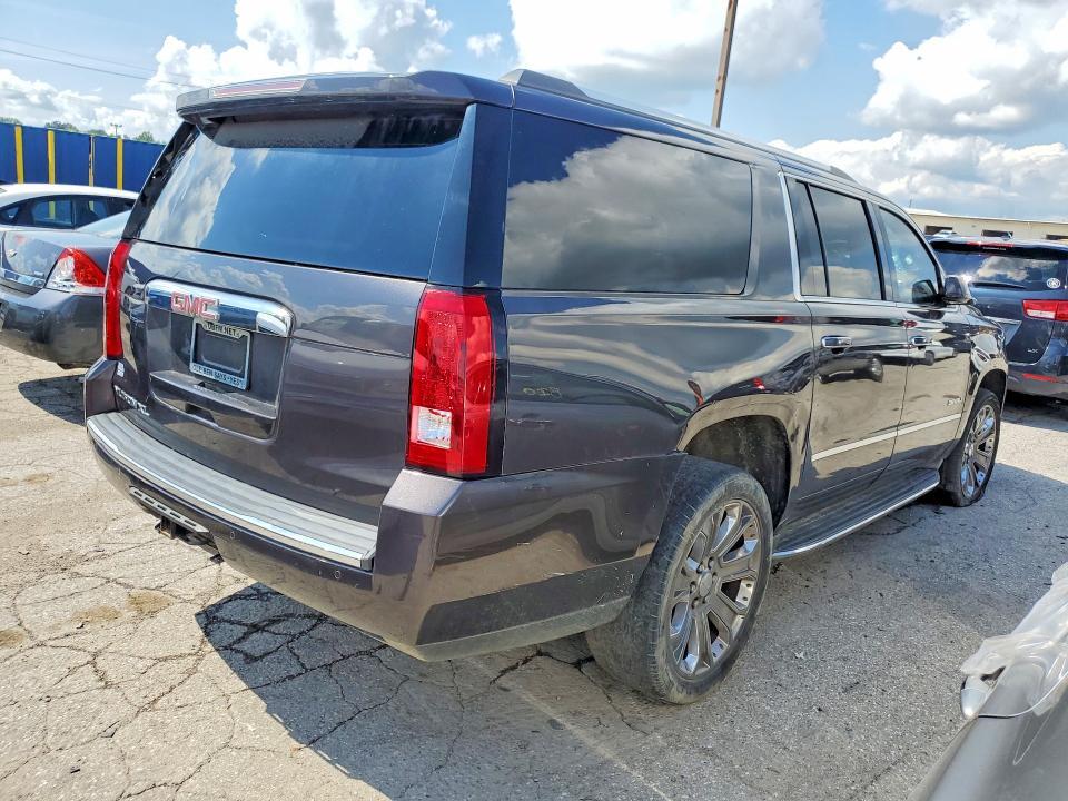 2016 GMC YUKON XL DENALI — Фото 3 из 13
