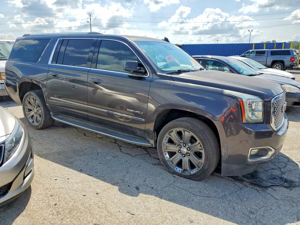 2016 GMC YUKON XL DENALI — Фото 4 из 13