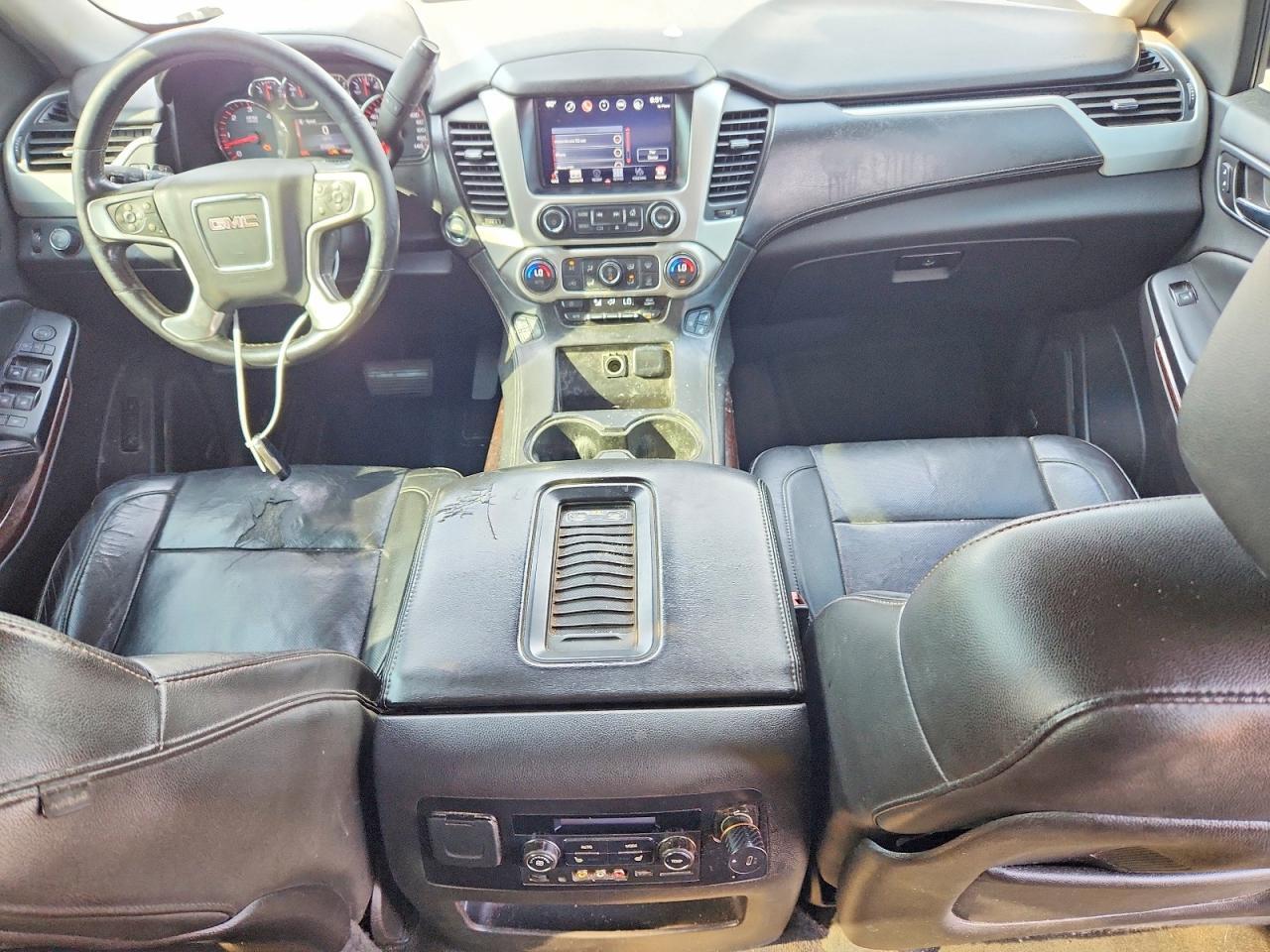 2016 GMC YUKON XL C1500 SLT — Фото 8 из 13