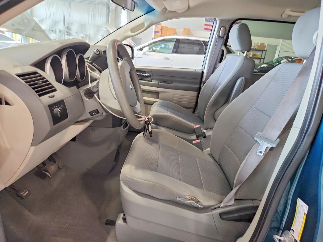 2009 DODGE GRAND CARAVAN SE — Фото 7 из 13