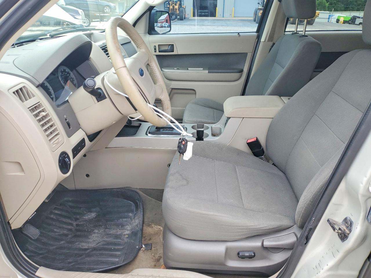 2009 FORD ESCAPE XLT — Фото 7 из 13