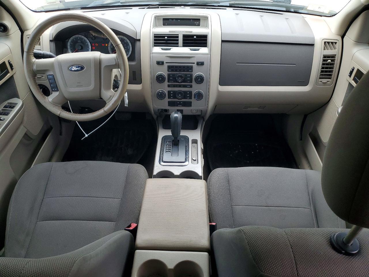 2009 FORD ESCAPE XLT — Фото 8 из 13