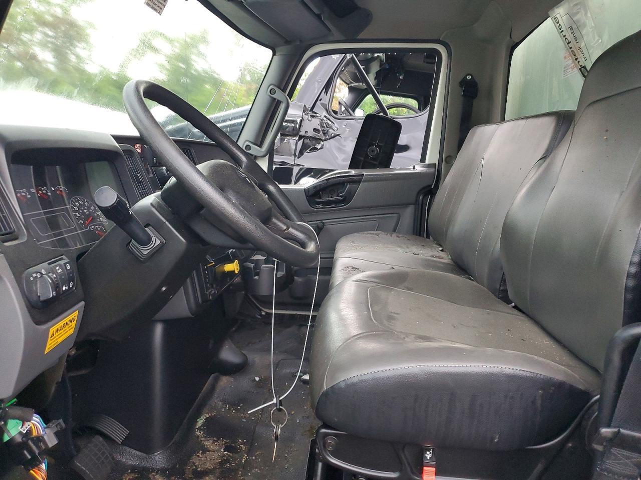 2024 INTERNATIONAL MV607 BOX TRUCK — Фото 7 из 13