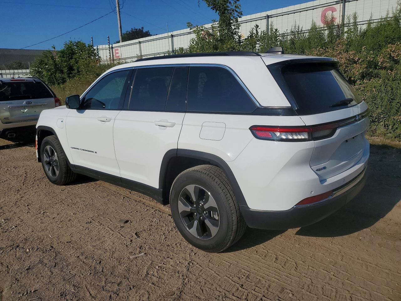 2024 JEEP GRAND CHEROKEE LIMITED 4XE — Фото 2 из 13