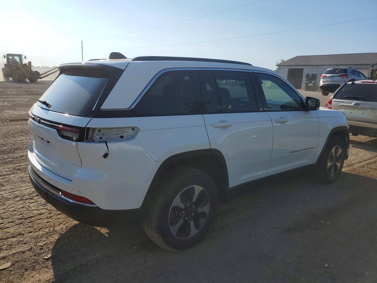 2024 JEEP GRAND CHEROKEE LIMITED 4XE — Фото 3 из 13