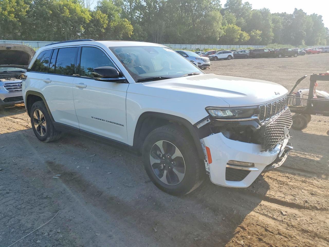 2024 JEEP GRAND CHEROKEE LIMITED 4XE — Фото 4 из 13