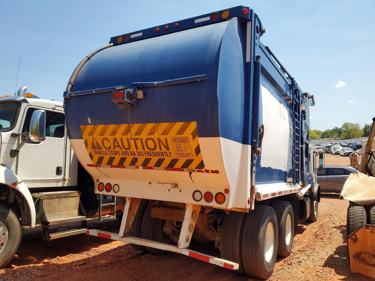 2012 MACK MRU613 REFUSE TRUCK — Фото 3 из 13