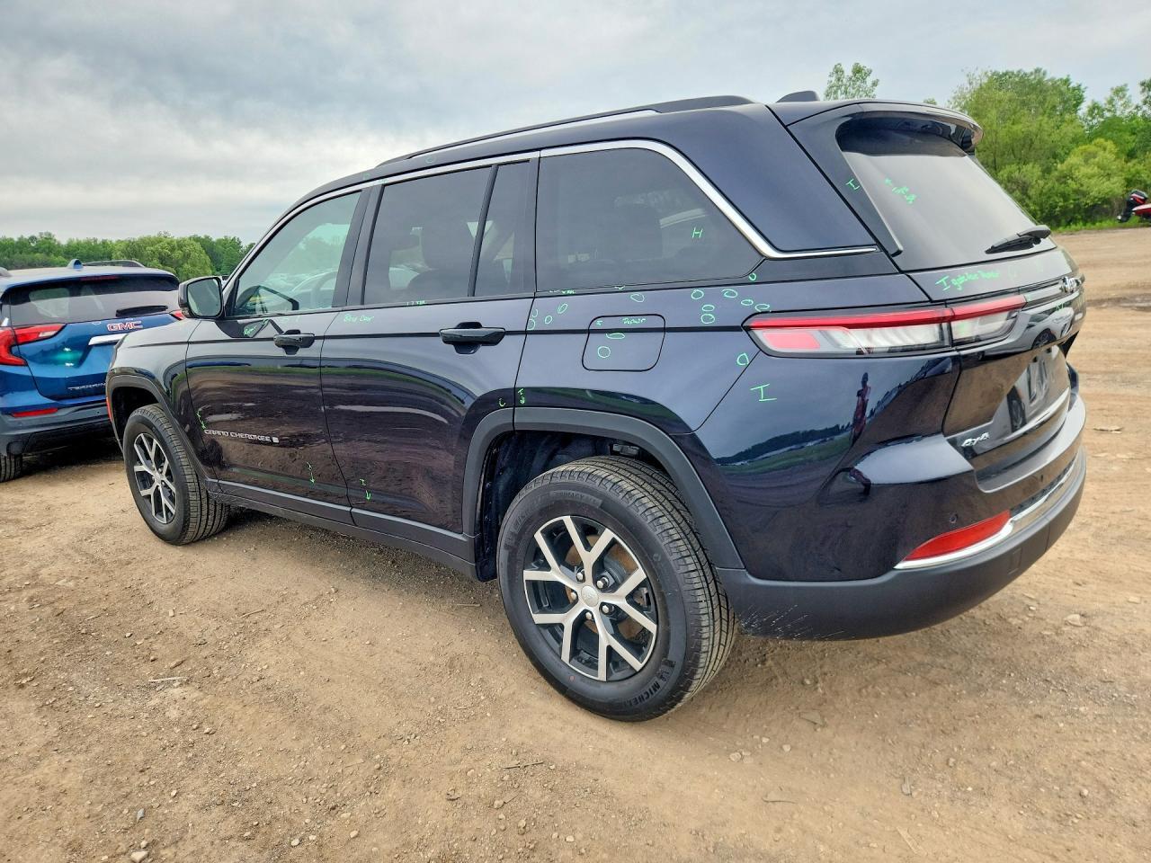 2024 JEEP GRAND CHEROKEE LIMITED — Фото 2 из 12