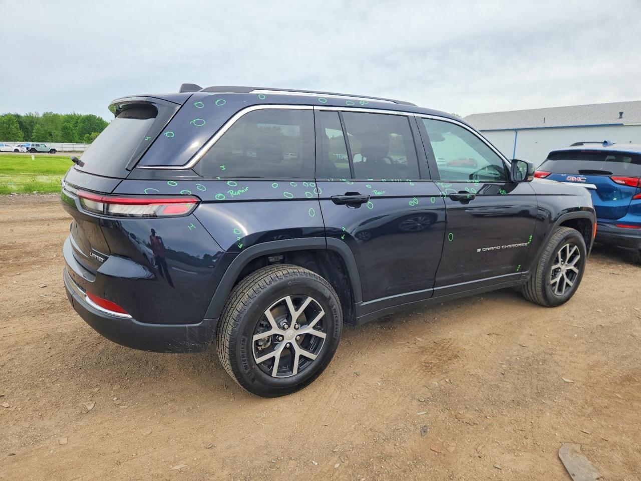 2024 JEEP GRAND CHEROKEE LIMITED — Фото 3 из 12