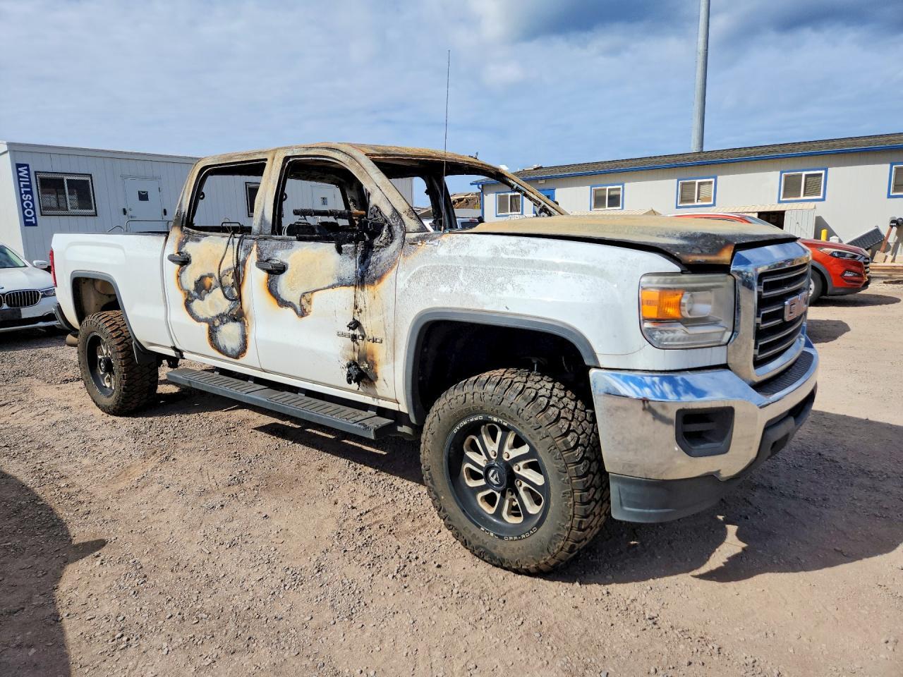 1GT12RE89GF212873 2016 GMC SIERRA photo no. 4