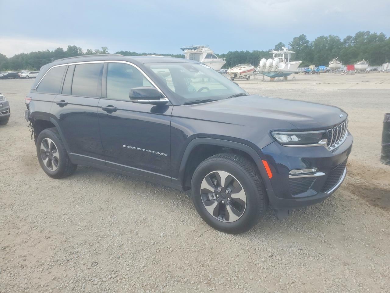2024 JEEP GRAND CHEROKEE LIMITED 4XE — Фото 4 из 14