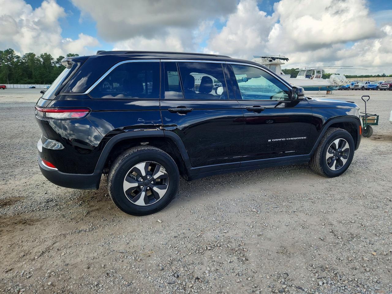 2024 JEEP GRAND CHEROKEE LIMITED 4XE — Фото 3 из 13
