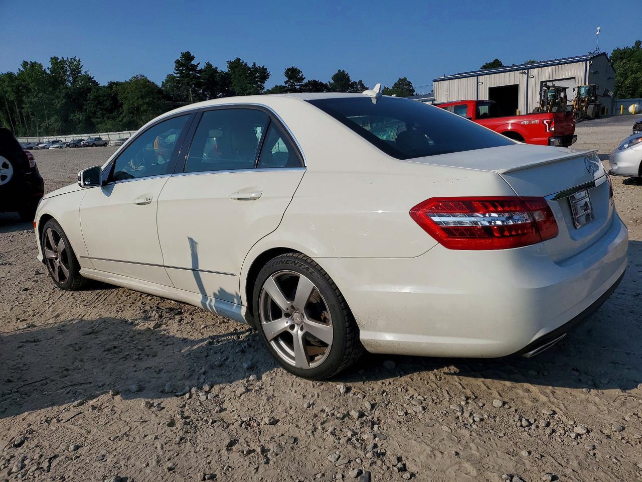 2012 MERCEDES-BENZ E 350 4MATIC — Фото 2 из 13