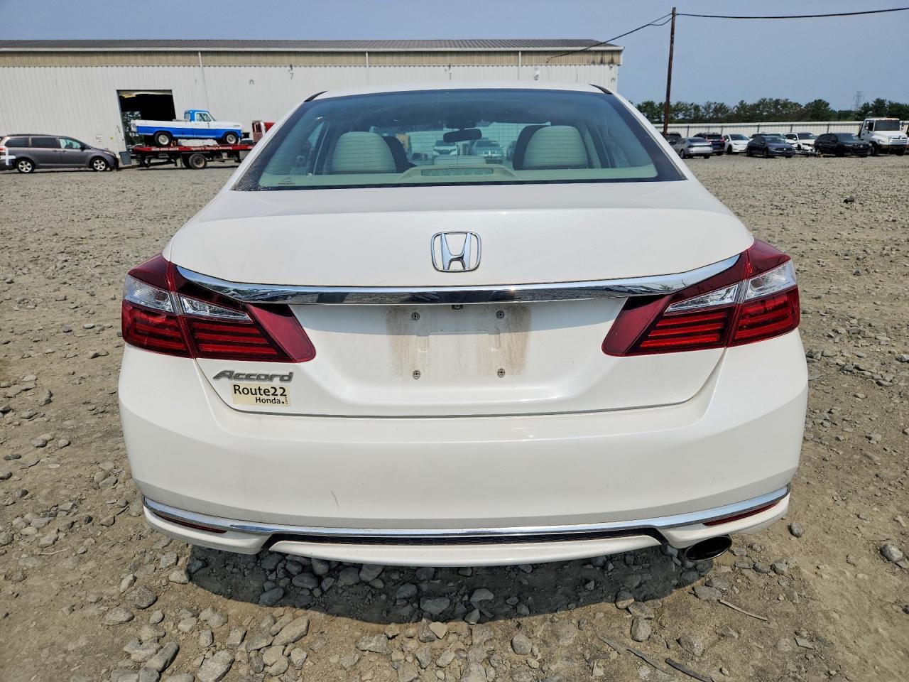 2016 HONDA ACCORD LX — Фото 6 из 12