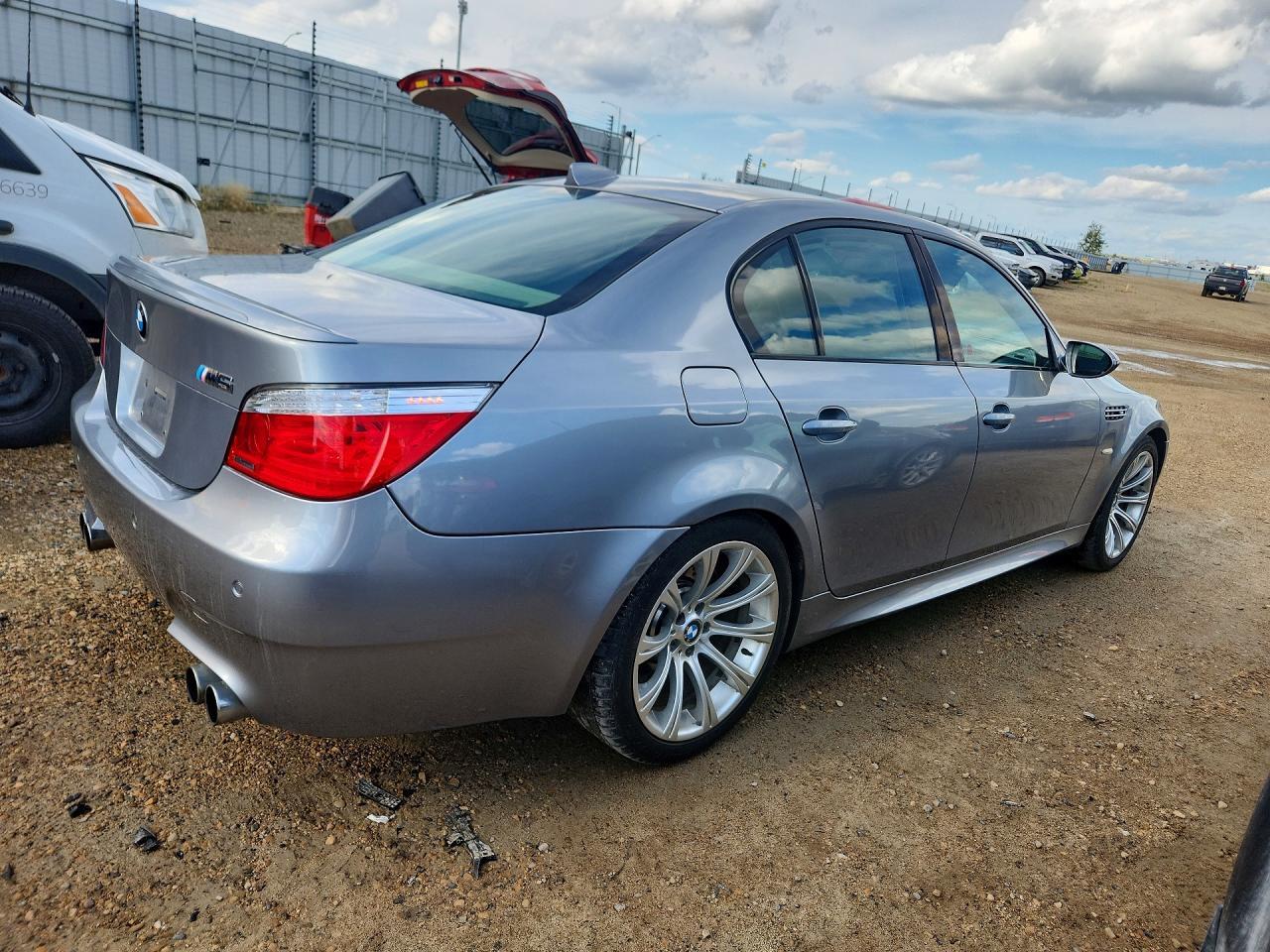 WBSNB93546B582931 2006 BMW M5 photo no. 3
