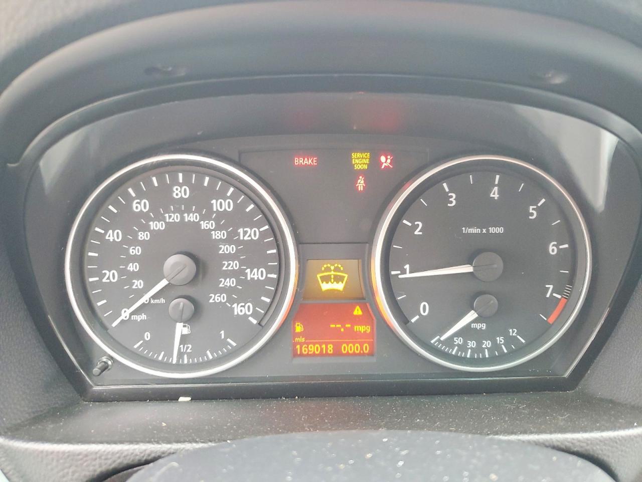 WBAVB13596KR56150 2006 BMW 325 photo no. 9