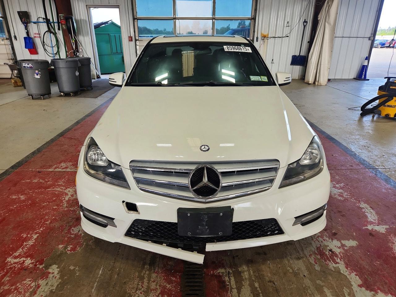 2012 MERCEDES-BENZ C 300 4MATIC — Фото 5 из 12