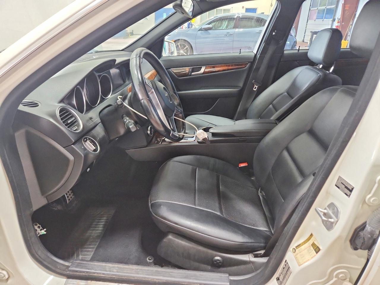 2012 MERCEDES-BENZ C 300 4MATIC — Фото 7 из 12