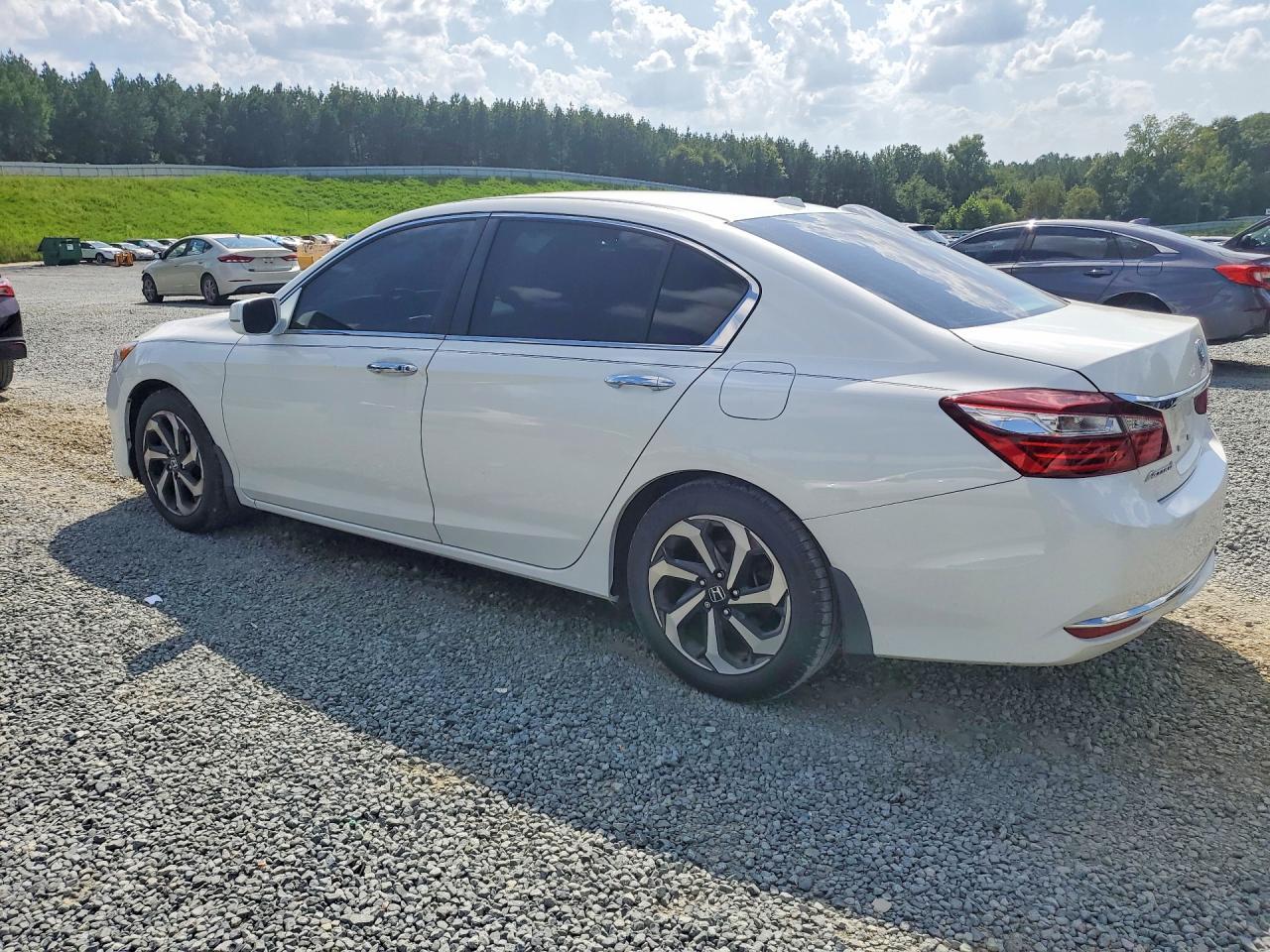 2016 HONDA ACCORD EX — Фото 2 из 12