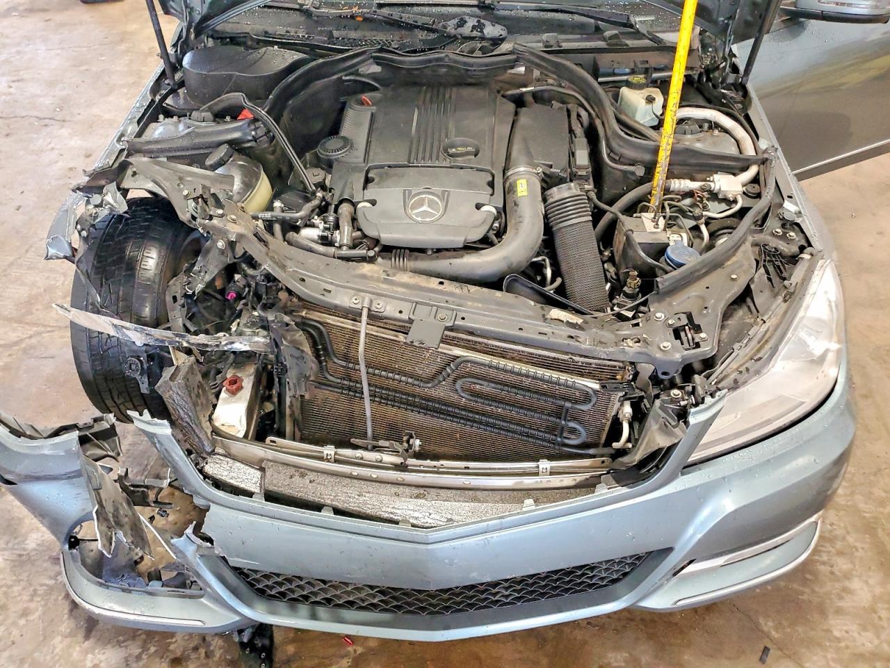 2012 MERCEDES-BENZ C 250 — Фото 11 из 12