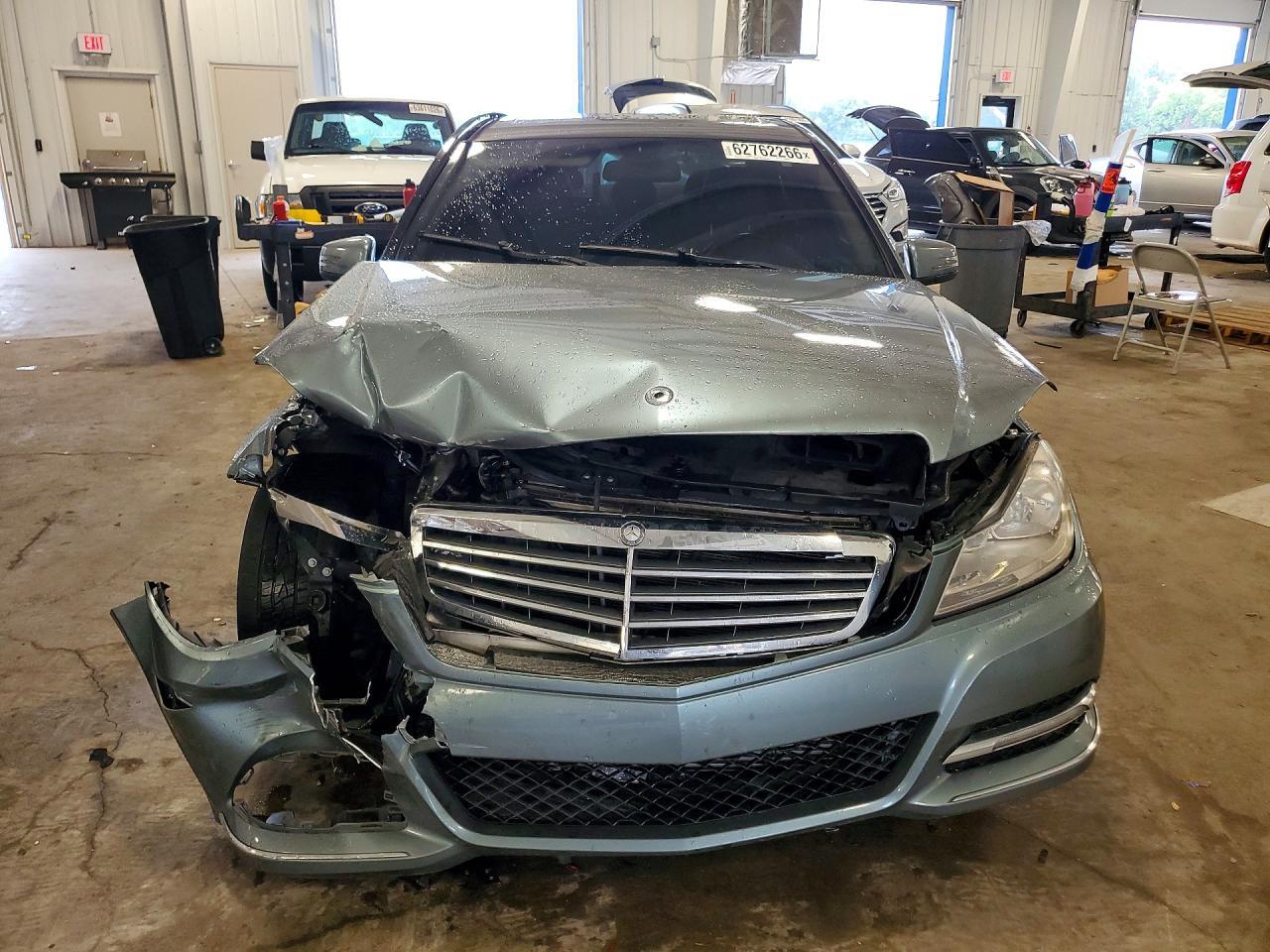 2012 MERCEDES-BENZ C 250 — Фото 5 из 12