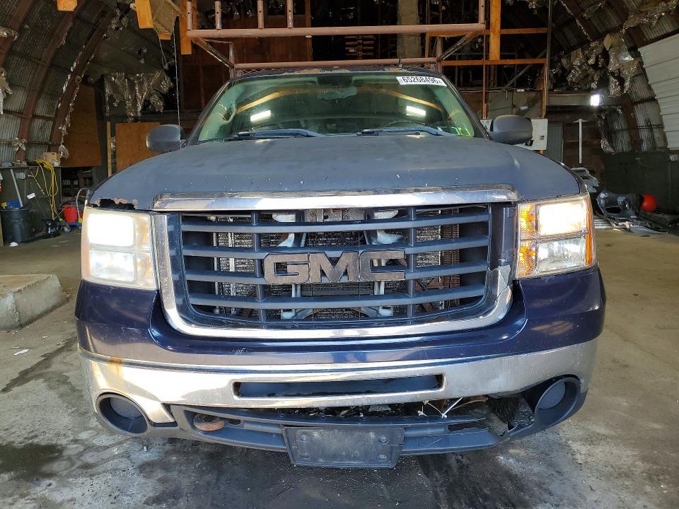 2009 GMC SIERRA K3500 SLE — Фото 5 из 12