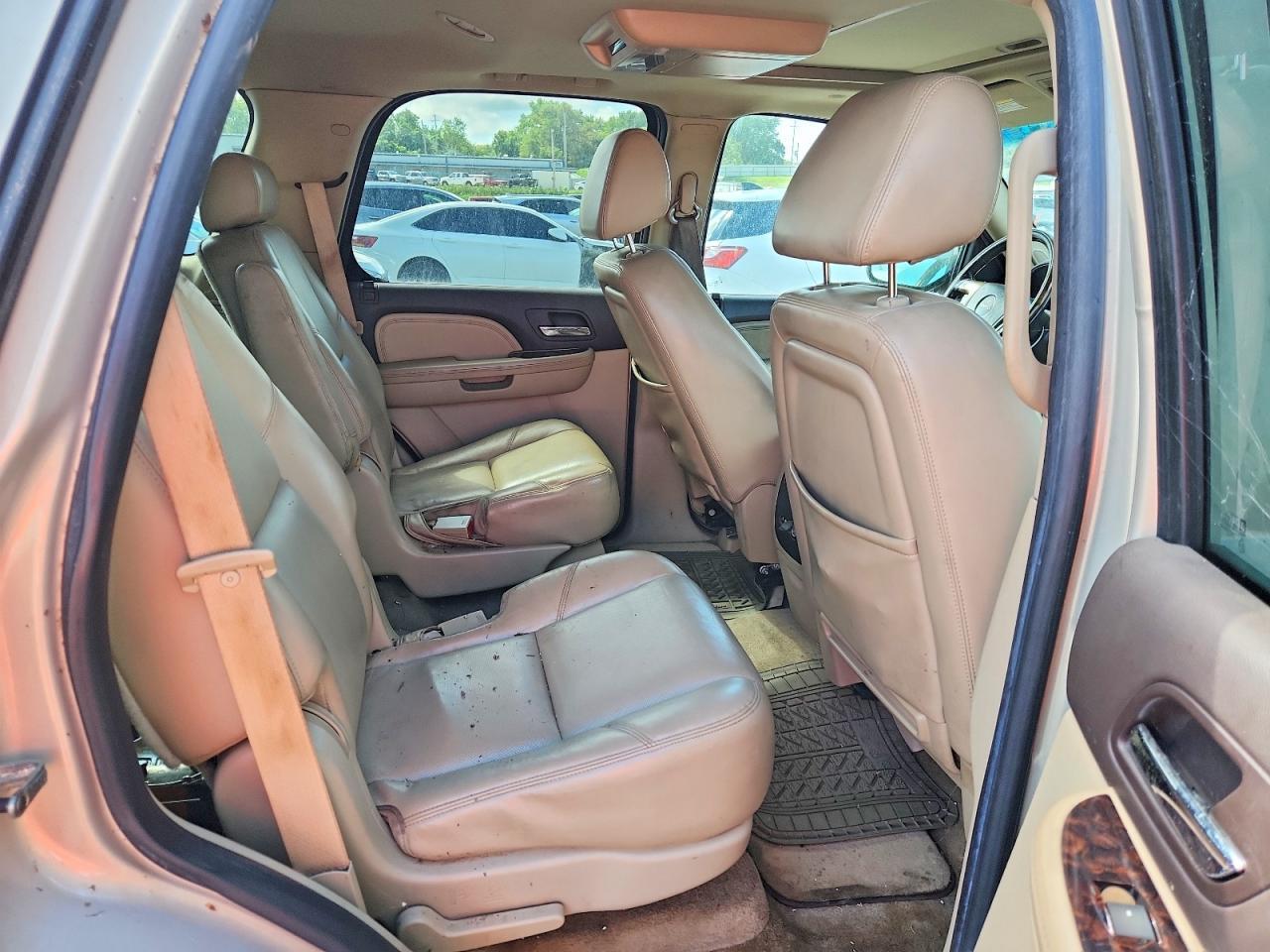 2009 GMC YUKON DENALI — Фото 11 из 13
